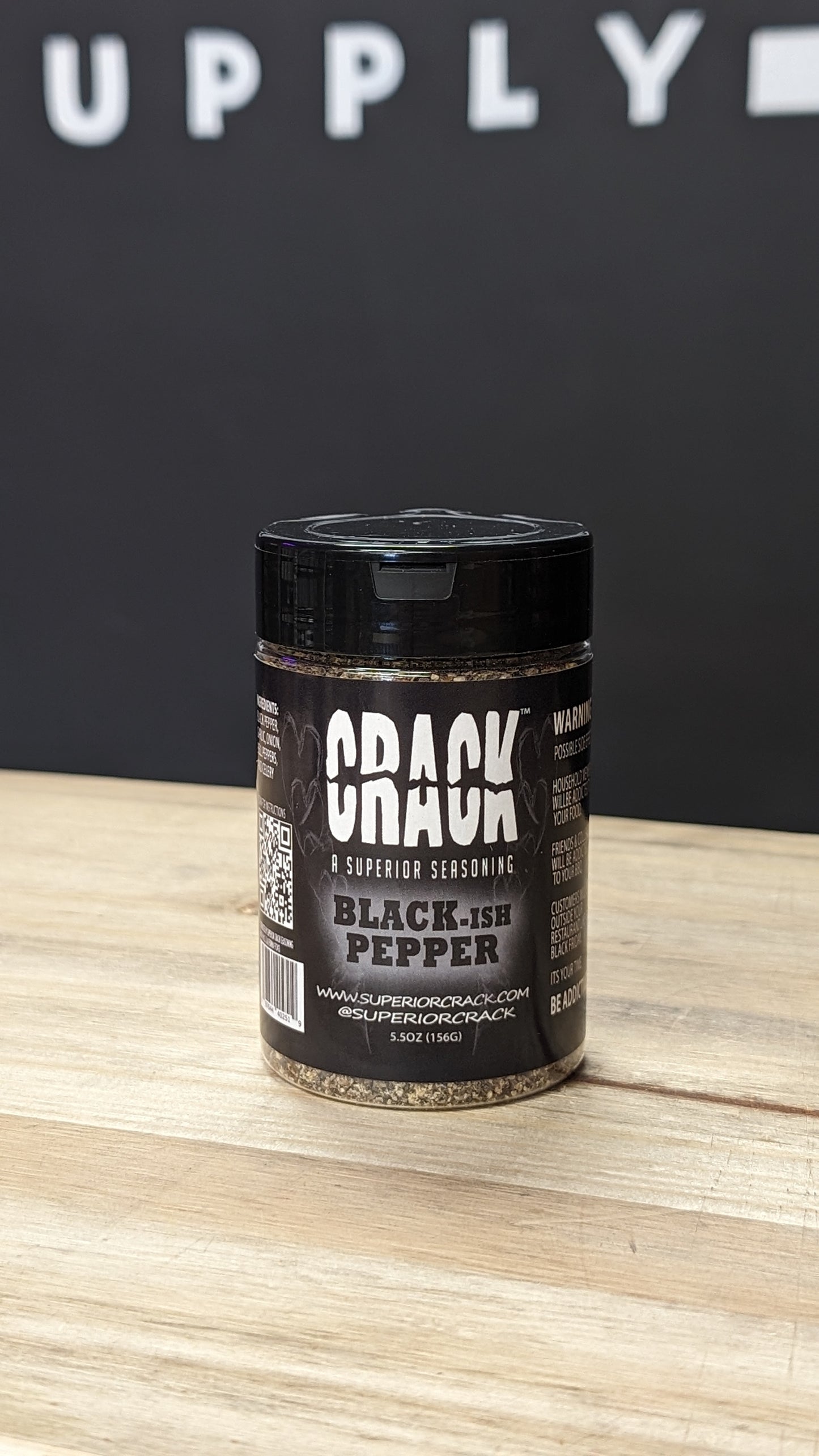 Superior Crack Black-ish Pepper